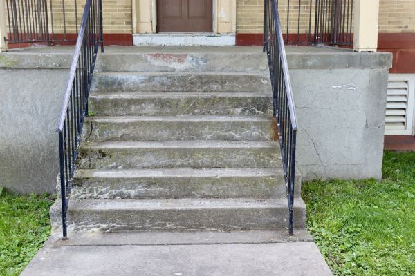 Cost of Staircase Concrete Repair in Franklin